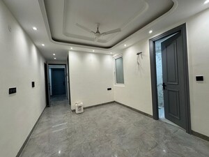 Room in 2 BHK Apartment at Chattarpur – for Rent