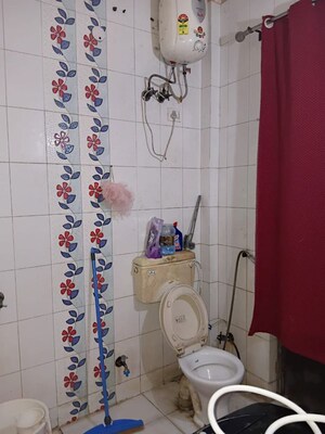 Bathroom in 5 BHK Independent House at RWA Apartments Sector 47, Sector 47 – for Sale