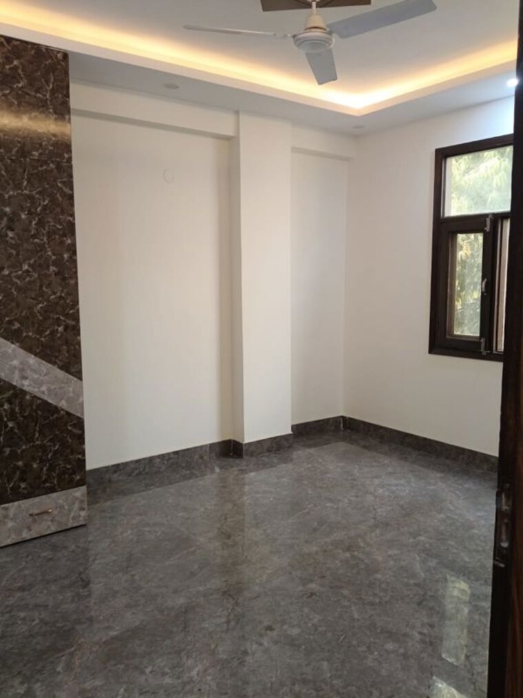Room, malviya nagar 3.5 Bedroom 110 Sq.Yd. Builder Floor In Malviya Nagar Delhi 10246837