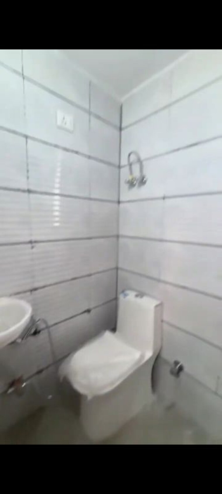 Bathroom, malviya nagar 1.5 Bedroom 50 Sq.Yd. Builder Floor In Malviya Nagar Delhi 10246925