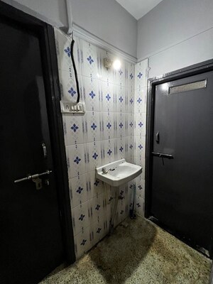 Bathroom in 1 BHK Apartment at Ideal Colony – for Rent