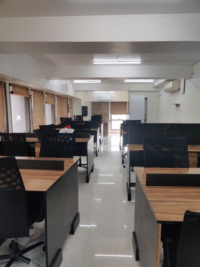 Kitchen, scarlet-gateway Commercial Office Space 1200 Sq.Ft. In Prahlad Nagar Ahmedabad 10247139