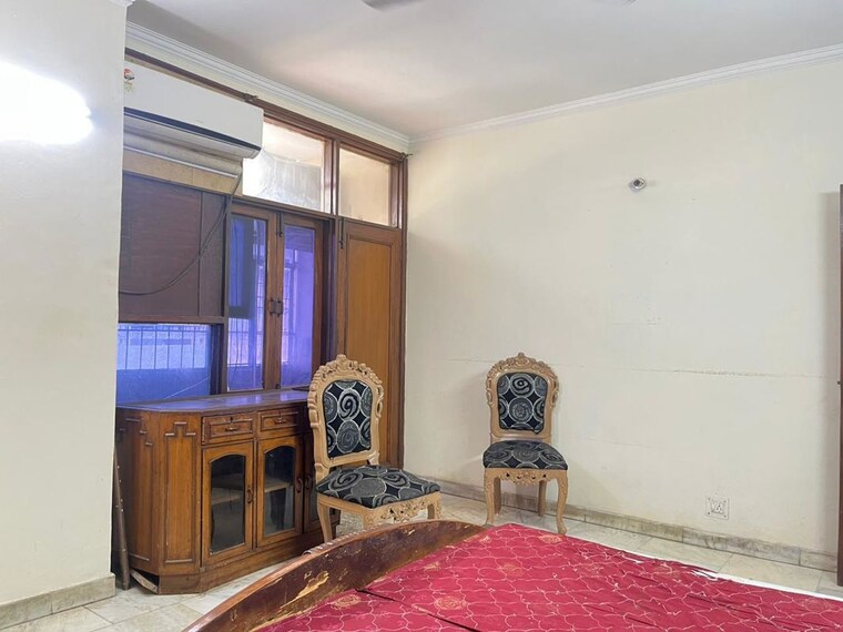 Bedroom, east of kailash 2 Bedroom 1125 Sq.Ft. Builder Floor In East Of Kailash Delhi 10247183