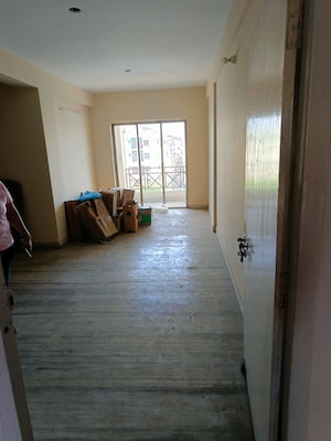 Room in 2 BHK Builder Floor at Sector 10 Greater Noida – for Sale