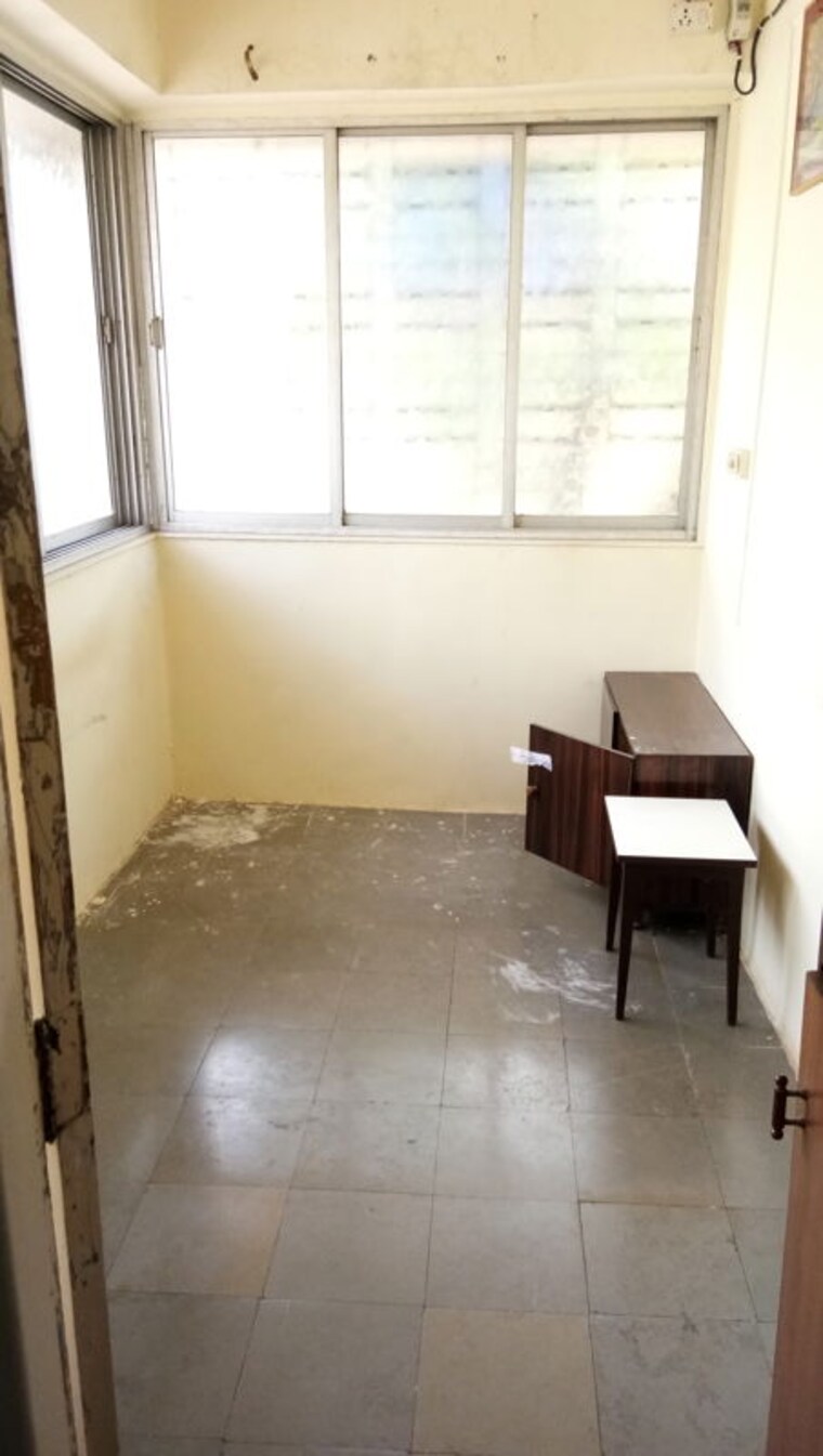 Room, samarth-nagar-building 1 RK 300 Sq.Ft. Apartment In Sion Mumbai 10247261