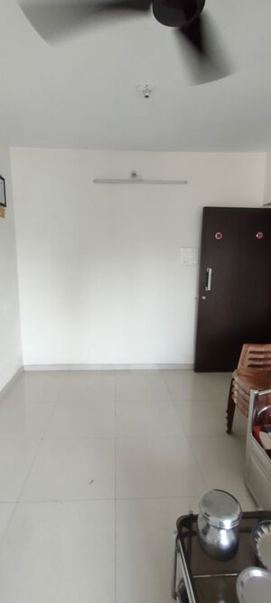 1 BHK Apartment For Rent in Oyster Hiral Legacy, Kandivali West