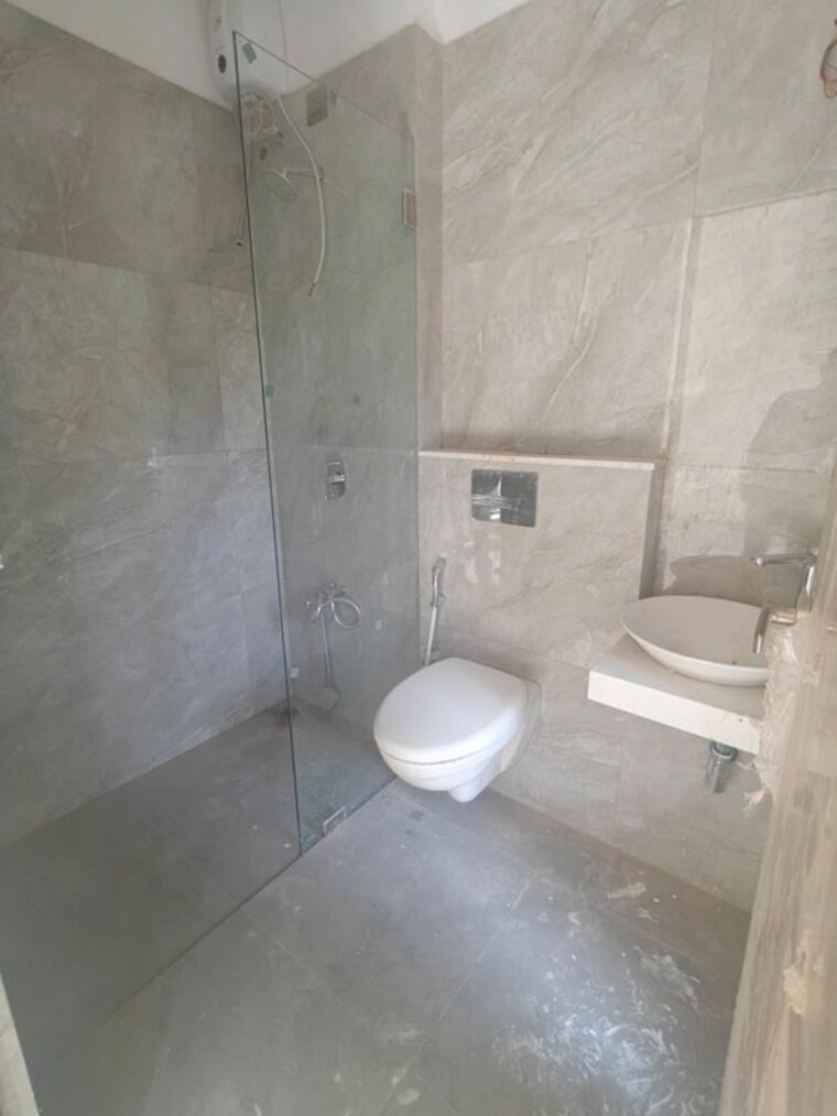 Bathroom, s-raheja-avisa 3 Bedroom 1053 Sq.Ft. Apartment In Bandra West Mumbai 10247339