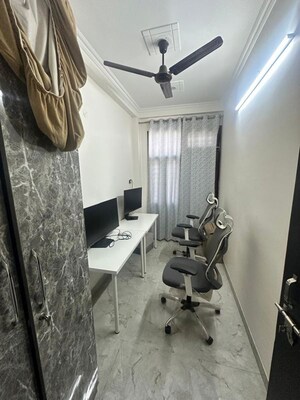 Team Area in 2.5 BHK Builder Floor at Sector 40 – for Rent