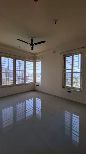 Room in 2 BHK Apartment at Pharande Puneville, Punawale – for Rent