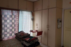 Bedroom in 2.5 BHK Apartment at Belvalkar Kalpak CHS, Dahanukar Colony – for Rent