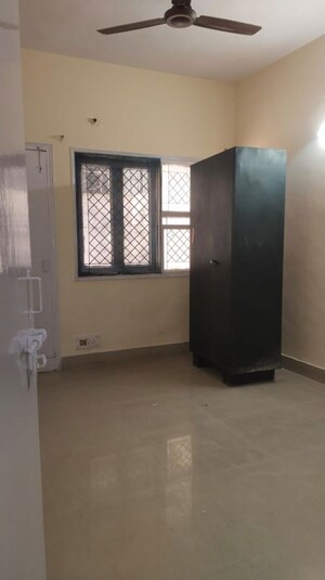 Room in 2 BHK Villa at Sector 47 – for Rent