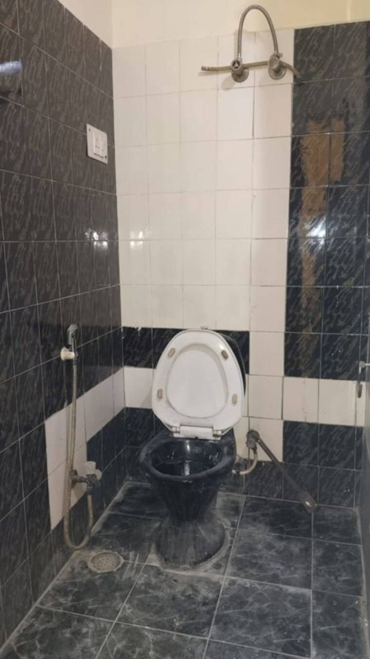 Bathroom, sector 47 2 Bedroom 100 Sq.Ft. Villa In Sector 47 Noida 10247412