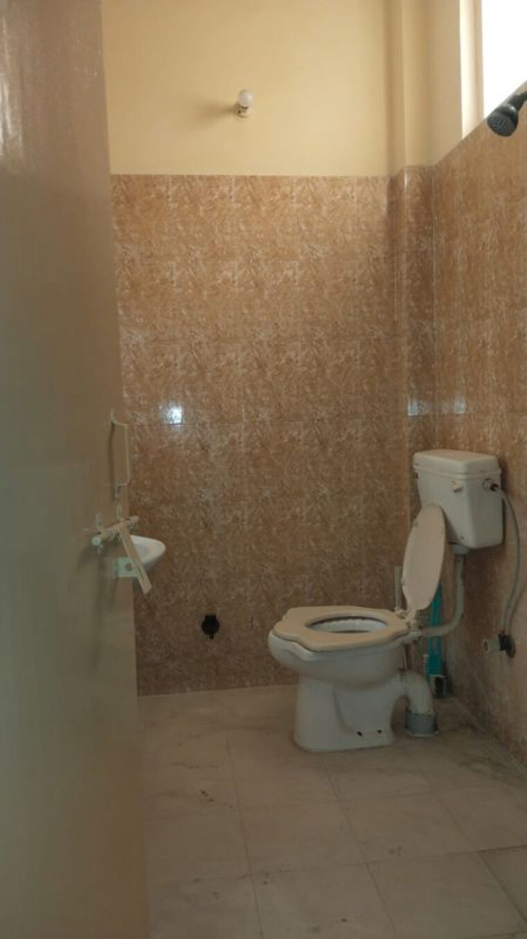 Bathroom, sector 47 2 Bedroom 100 Sq.Ft. Villa In Sector 47 Noida 10247412