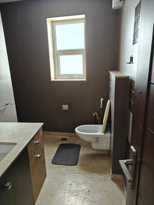 Team Area in 3 BHK Builder Floor at Chittaranjan Park – for Rent