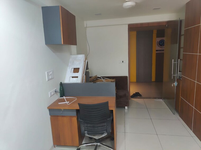 Team Area, sun-westbank Commercial Office Space 720 Sq.Ft. In Navrangpura Ahmedabad 10247597