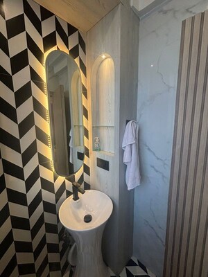 Bathroom in 2 BHK Apartment at Unitech Escape, Sector 50 – for Rent