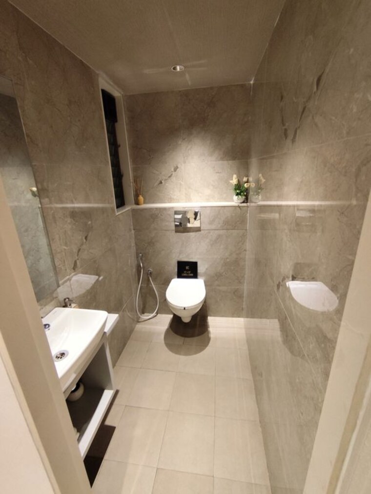 Bathroom, gyan khand ii 2 Bedroom 866 Sq.Ft. Builder Floor In Gyan Khand ii Ghaziabad 10247667