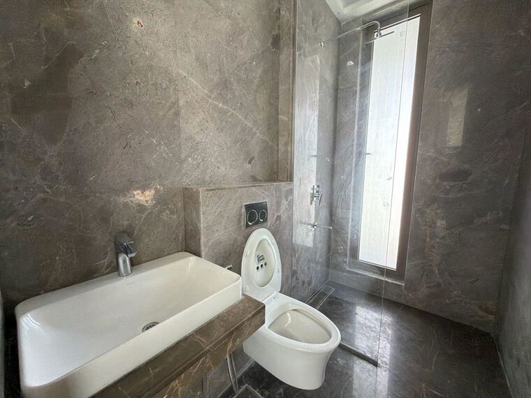 Bathroom, prestige-jasdan-classic 3 Bedroom 1760 Sq.Ft. Apartment In Mahalaxmi Mumbai 10247686