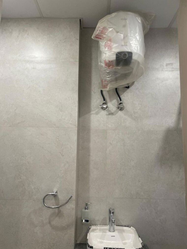 Bathroom, tigra 1 Bedroom 700 Sq.Ft. Builder Floor In Tigra Gurgaon 10247656