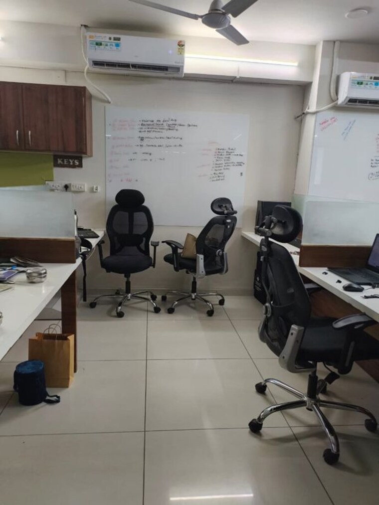 Team Area, gota Commercial Office Space 1100 Sq.Ft. In Gota Ahmedabad 10247687
