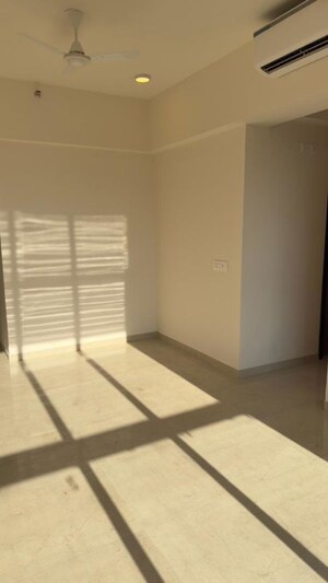 Room in 2 BHK Apartment at Piramal Vaikunth, Balkum Pada – for Sale