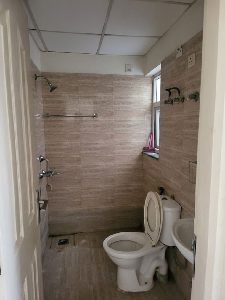 Master Bedroom, bptp-parkland-pride 3 Bedroom 1710 Sq.Ft. Builder Floor In Sector 77 Faridabad 10247835