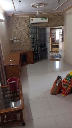 1.5 BHK + Store Room Apartment For Rent in Jivraj Park