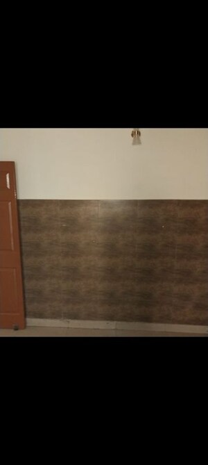 Room in 4 BHK Apartment at Mittals Rishi Apartments Chandigarh, Ambala Highway – for Rent