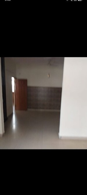 Room in 4 BHK Apartment at Mittals Rishi Apartments Chandigarh, Ambala Highway – for Rent