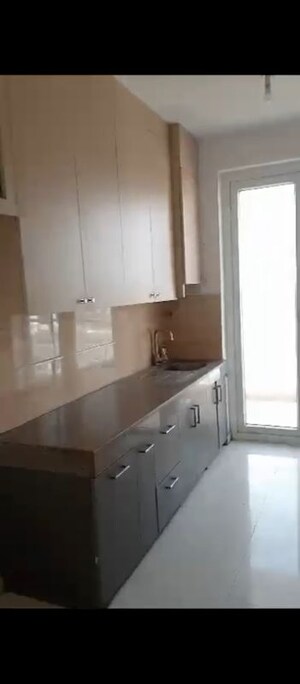 Kitchen in 3 BHK Apartment at Omaxe Royal Residency Faridabad, Sector 79 – for Rent