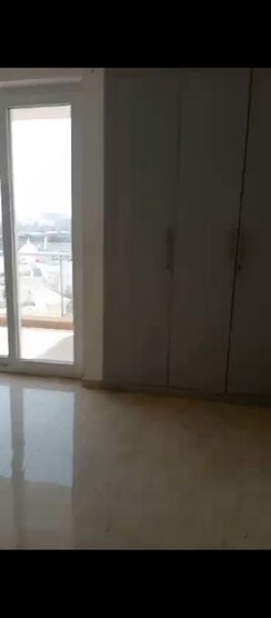 3 BHK Apartment For Rent in Omaxe Royal Residency Faridabad