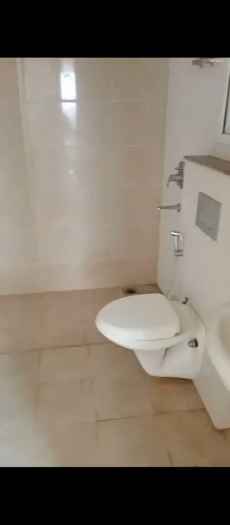 Bathroom, omaxe-royal-residency-faridabad 3 Bedroom 1925 Sq.Ft. Apartment In Sector 79 Faridabad 10247889