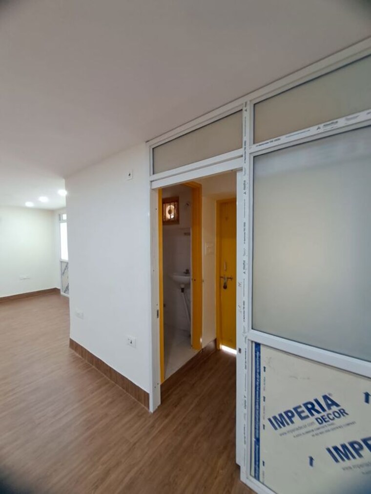 Other, boring road Commercial Office Space 1250 Sq.Ft. In Boring Road Patna 10247956
