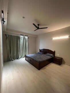 3 BHK + Pooja Room,Servant Room,Study Room,Extra Room Apartment For Sale in DLF Park Place