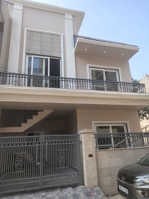 4 BHK Villa For Sale in Dhakoli