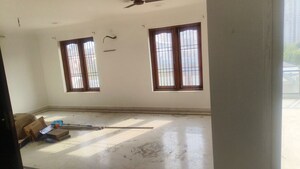 Room in 3 BHK Builder Floor at Nirala Greenshire Phase I, Patwari – for Rent