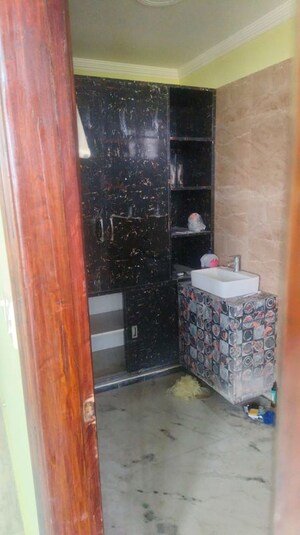 Bathroom in 3 BHK Builder Floor at Nirala Greenshire Phase I, Patwari – for Rent