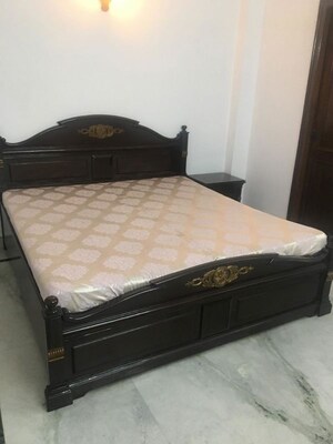 Bedroom in 3 BHK Builder Floor at Shivalik Colony – for Rent