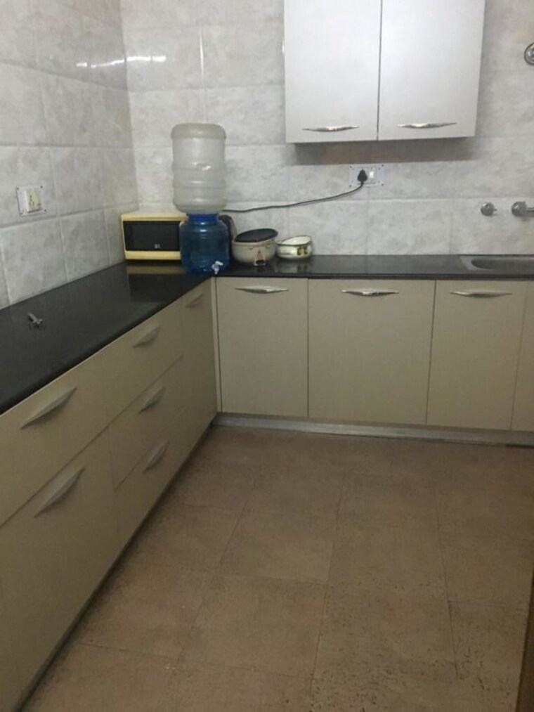 Kitchen, shivalik colony 3 Bedroom 2000 Sq.Ft. Builder Floor In Shivalik Colony Delhi 10247861