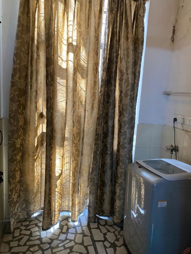 undefined, shivalik colony 3 Bedroom 2000 Sq.Ft. Builder Floor In Shivalik Colony Delhi 10247861