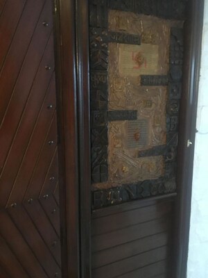 Furnished Amenities in 3 BHK Builder Floor at Shivalik Colony – for Rent