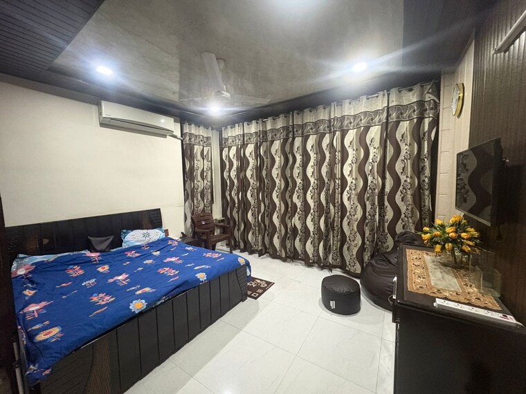 Bedroom, lajpat nagar i 3 Bedroom 900 Sq.Ft. Builder Floor In Lajpat Nagar I Delhi 10247990