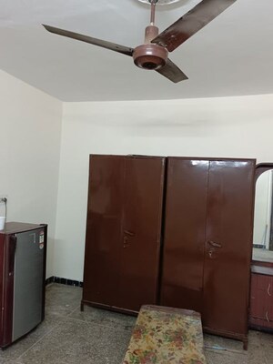 Furnished Amenities in 3 BHK Builder Floor at Lajpat Nagar I – for Sale