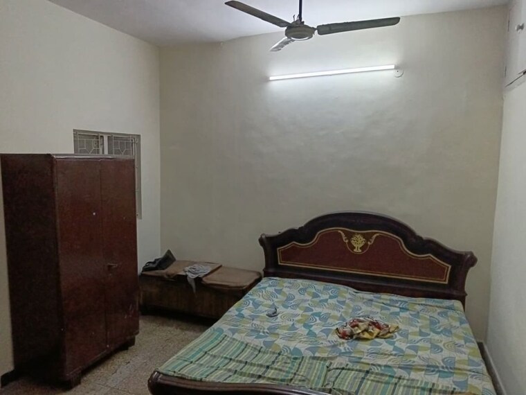 Bedroom, lajpat nagar i 3 Bedroom 900 Sq.Ft. Builder Floor In Lajpat Nagar I Delhi 10247990