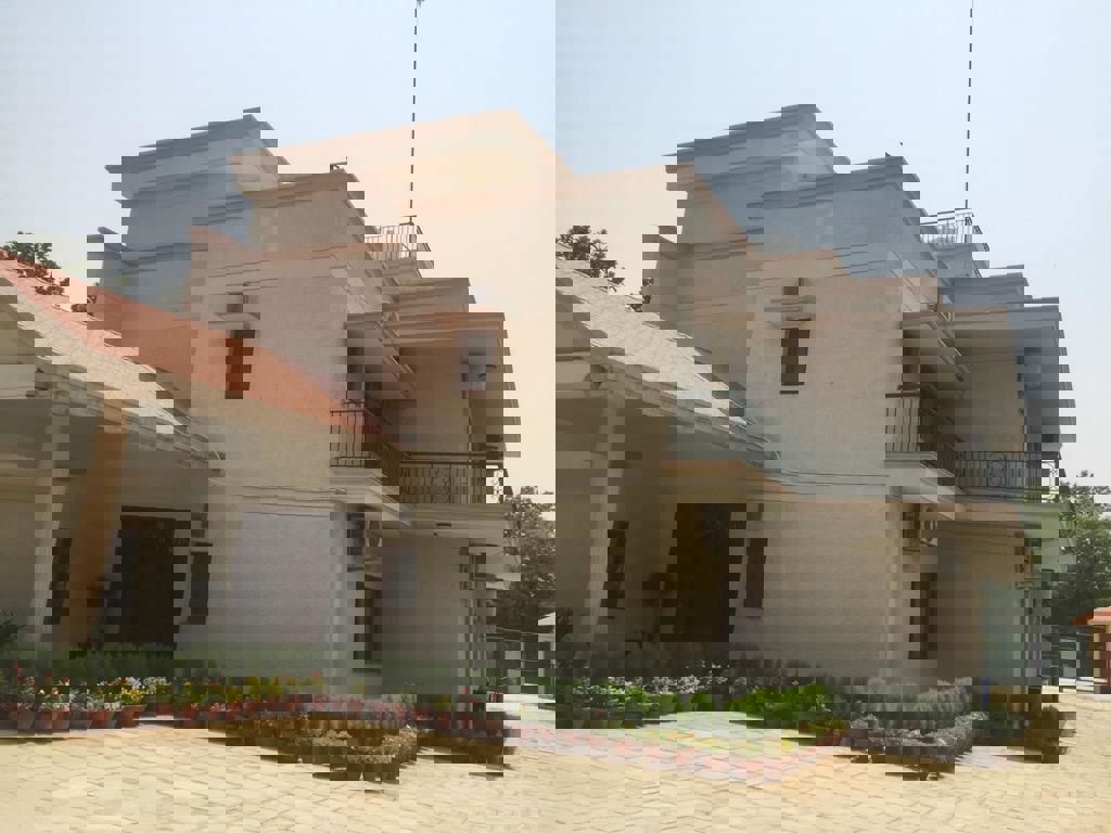 4 BHK + Pooja Room,Servant Room,Study Room,Extra Room 360 Sq.Yd. Villa in Emaar The Palm Springs