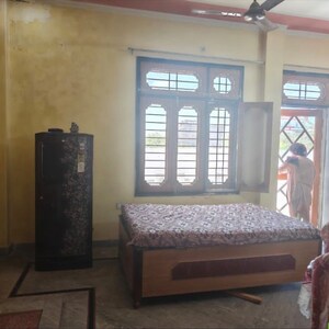Living Room in 1 BHK Builder Floor at Gomti Nagar – for Rent