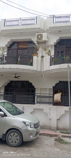 6+ BHK + Pooja Room,Servant Room,Study Room Villa For Sale in RWA Apartments Sector 41