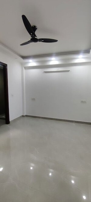 Room in 2 BHK Builder Floor at Mehrauli – for Sale