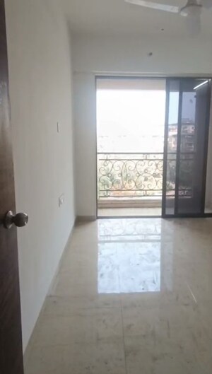 Room in 2 BHK Apartment at Mira Nagar – for Rent