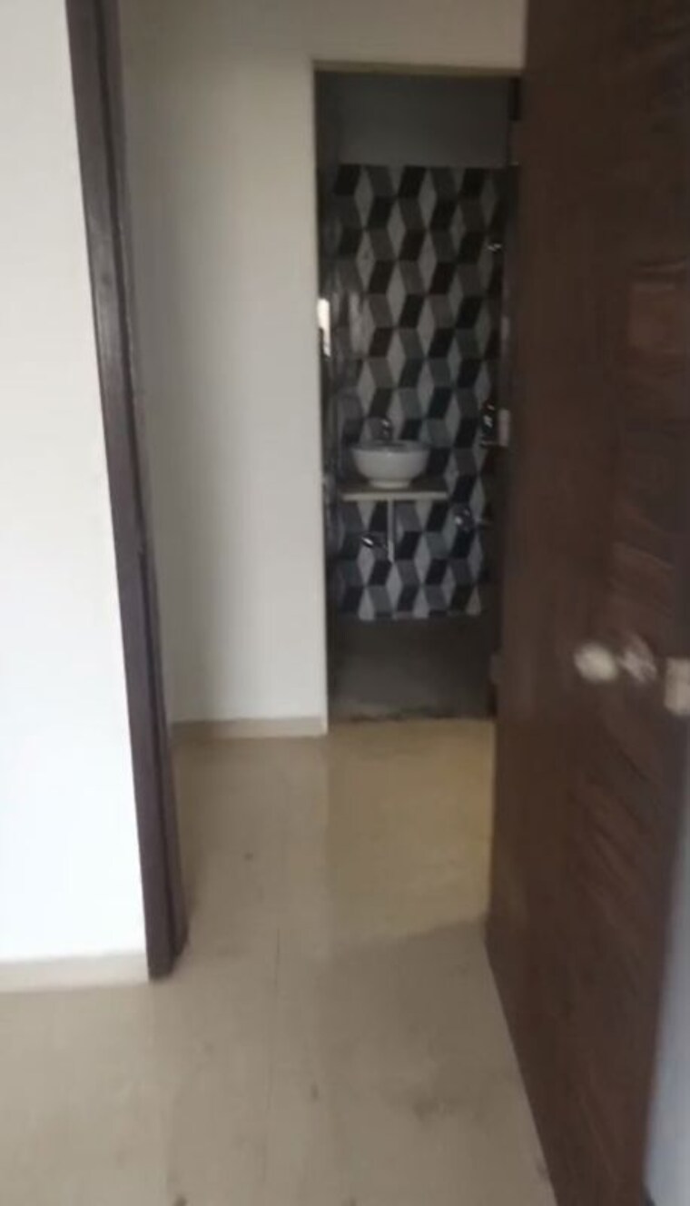 Bathroom, mira nagar 2 Bedroom 700 Sq.Ft. Apartment In Mira Nagar Mumbai 10221619